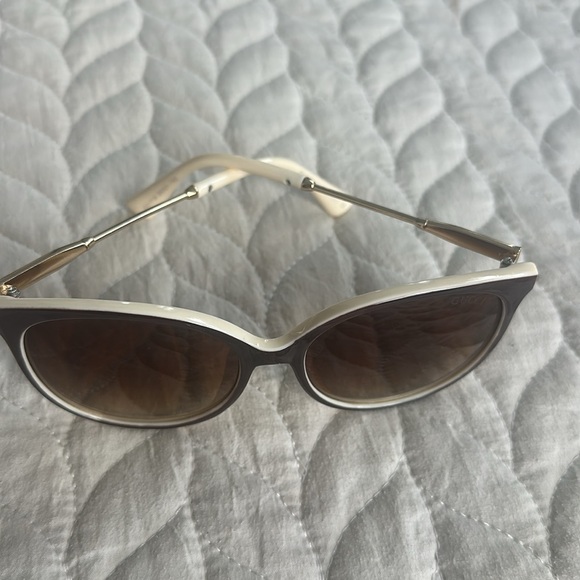 Gucci authentic sunglasses - Picture 6 of 10